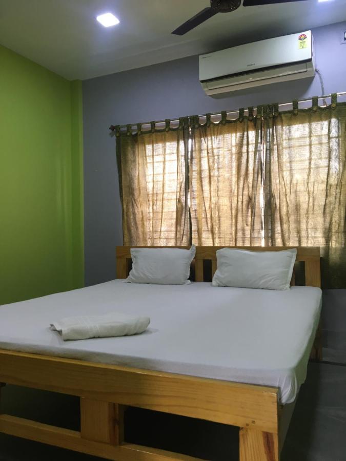 Whispering Woods Inn Bolpur Exteriér fotografie