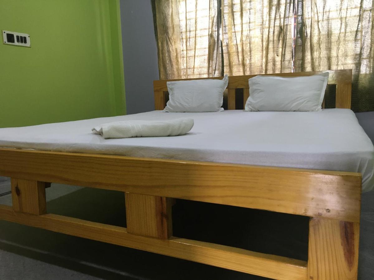 Whispering Woods Inn Bolpur Exteriér fotografie
