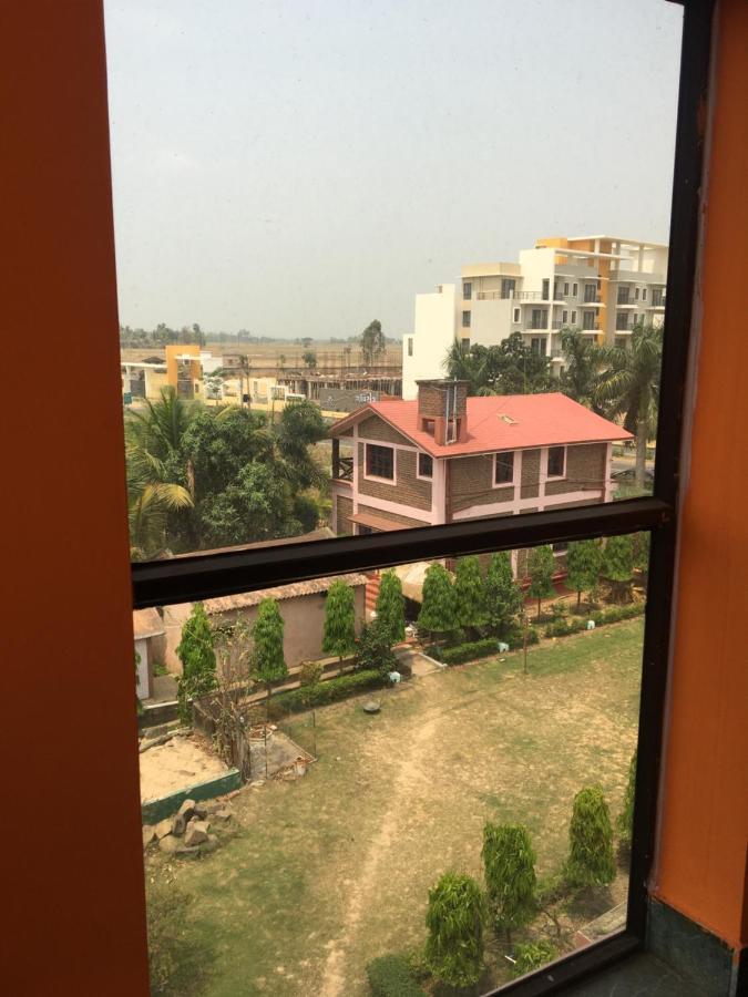 Whispering Woods Inn Bolpur Exteriér fotografie