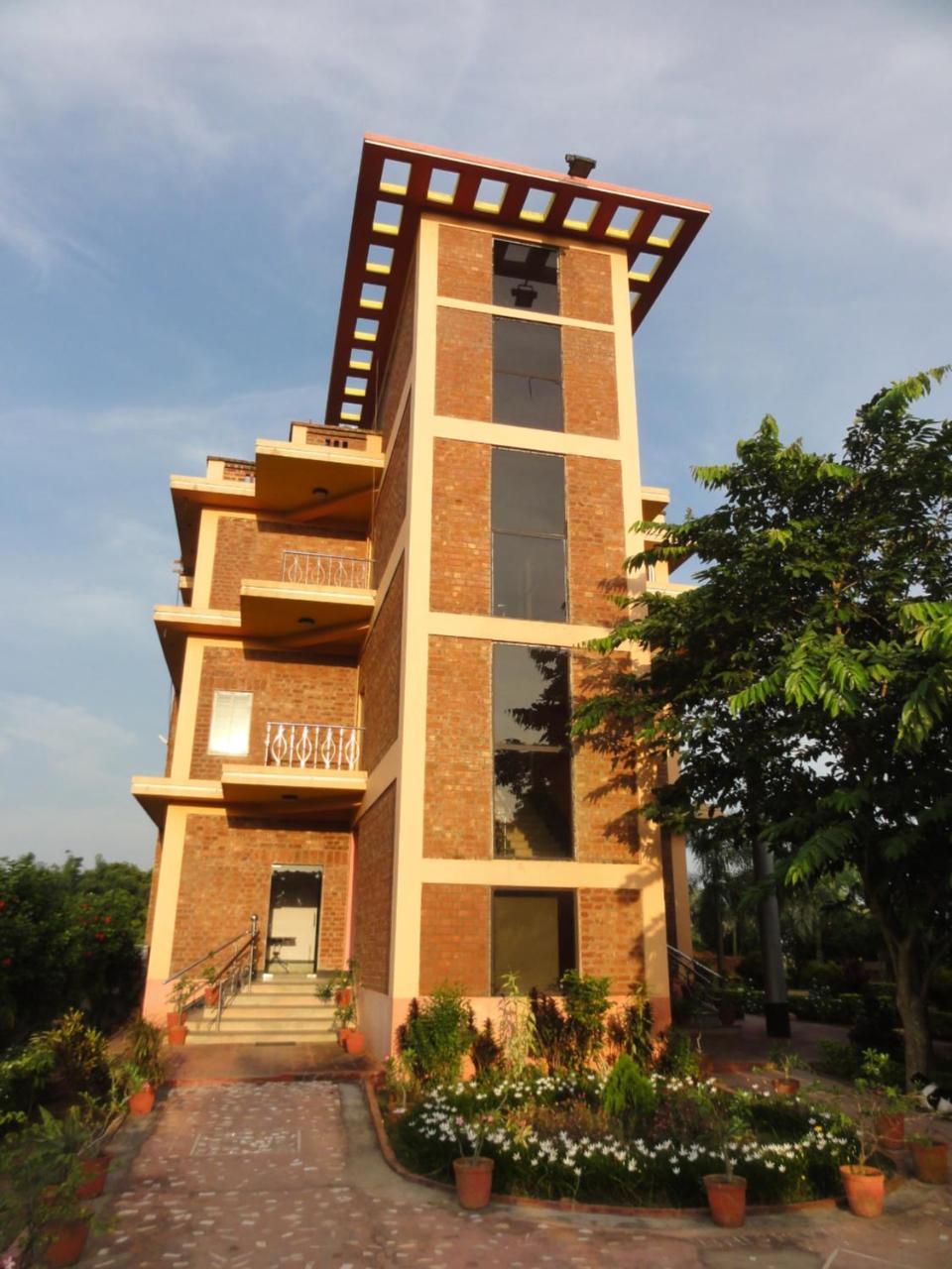 Whispering Woods Inn Bolpur Exteriér fotografie