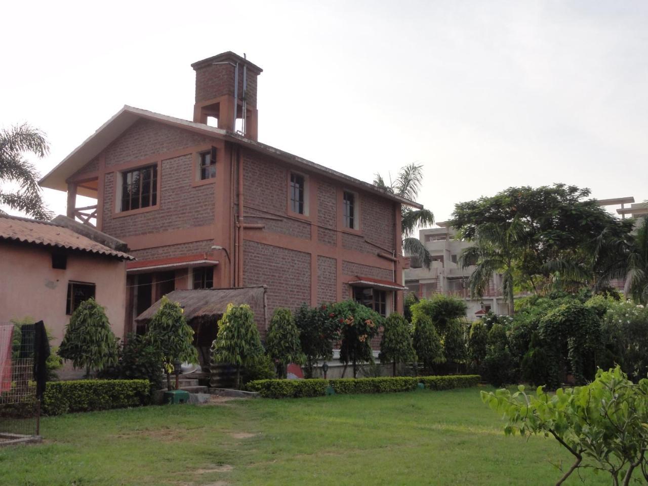 Whispering Woods Inn Bolpur Exteriér fotografie