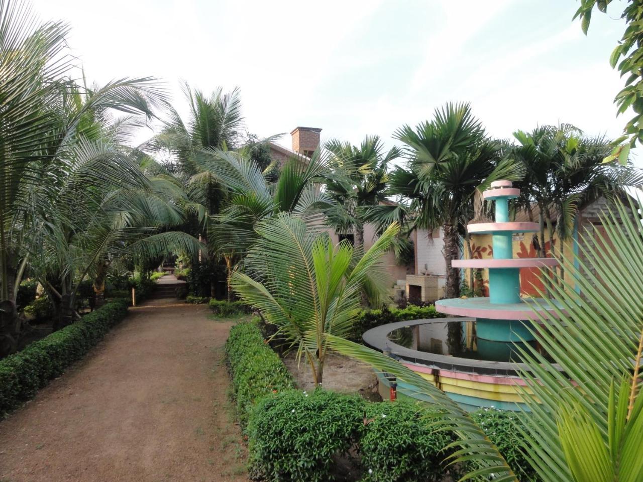 Whispering Woods Inn Bolpur Exteriér fotografie